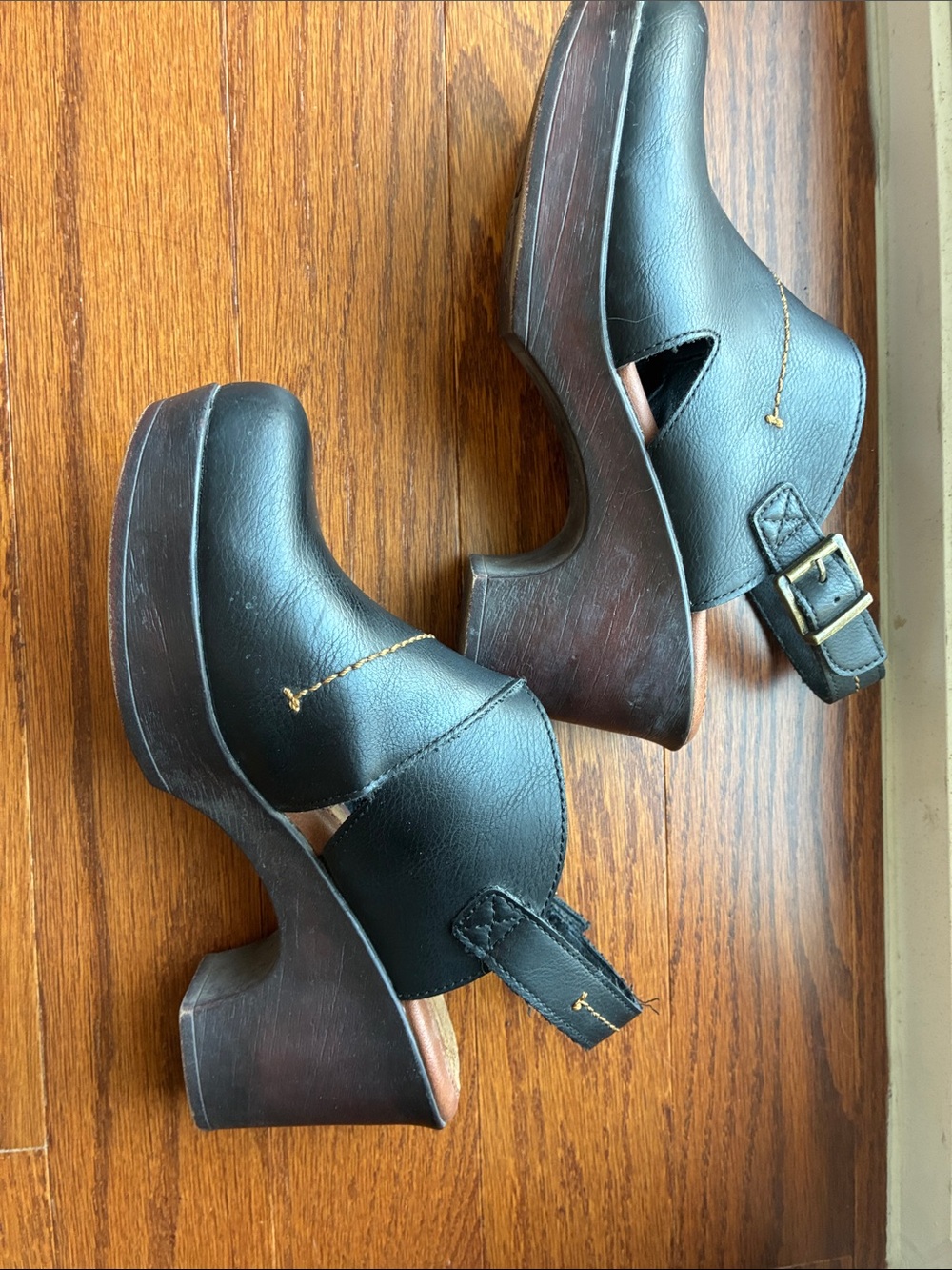 BOC Cecilia Black Faux-Leather Slingback Platform Clogs 8 - Picture 2 of 9
